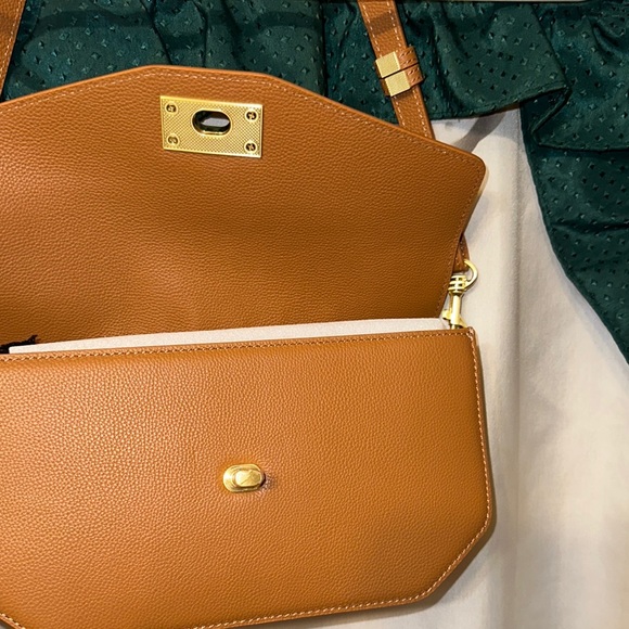 Moncrief Taylor Shoulder Bag - Picture 5 of 8